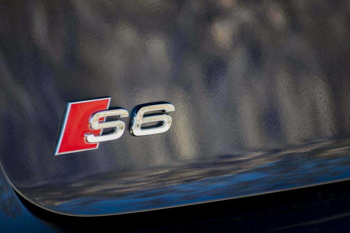 2014 Audi S6 Review: 6 Reasons It's Awesome, 2 That'll Leave You Frustrated (list)