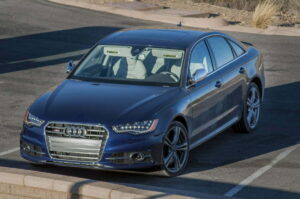 2014-Audi-S6-010