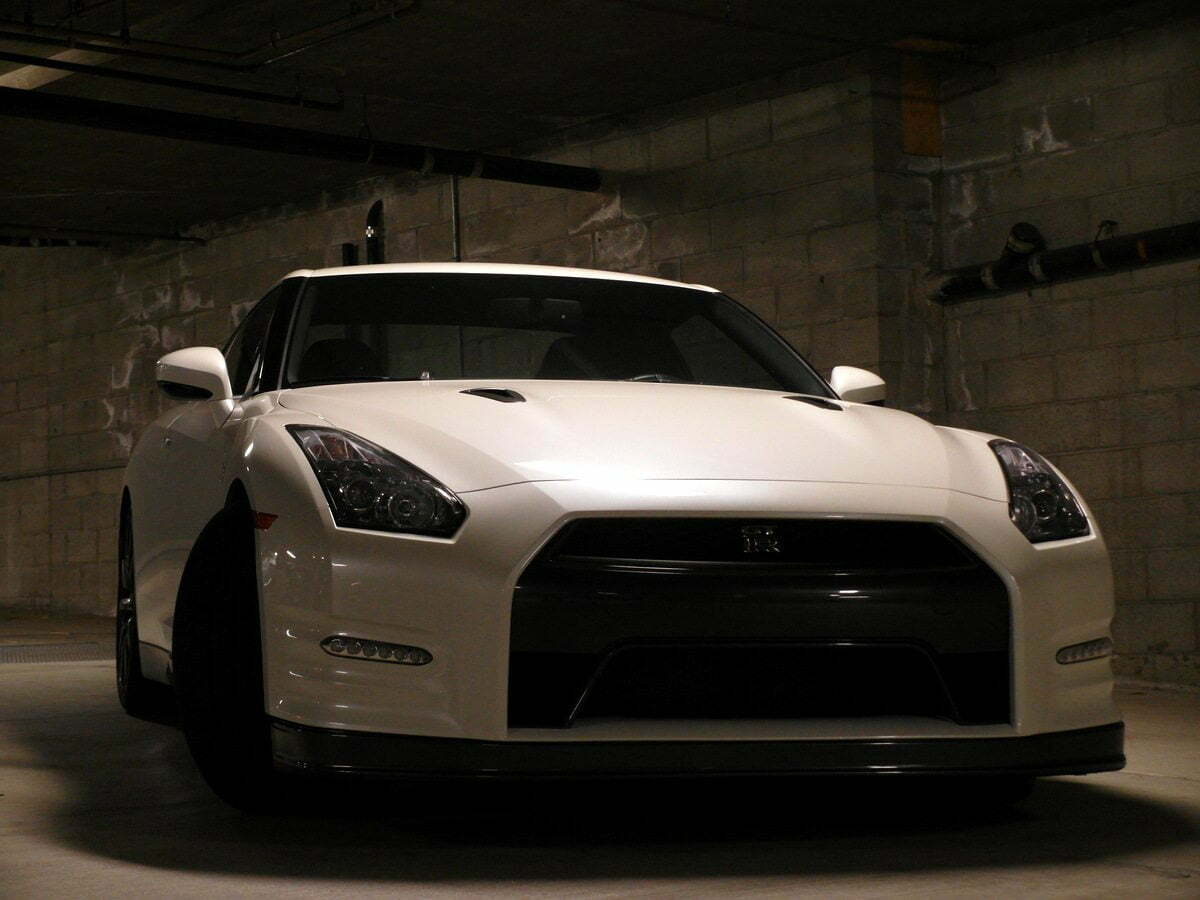 2014 Nissan GT-R Review: Violently Awesome (video)