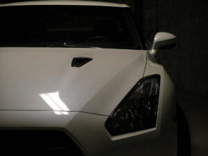 2014-Nissan-GT-R-002