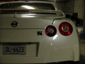 2014-Nissan-GT-R-005