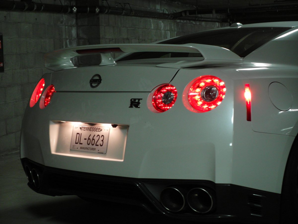 2014 Nissan GT-R Review: Violently Awesome (video)