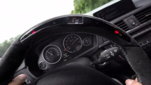 BMW M Performance Steering Wheel Includes a Built-in Screen and LED Lights (video)
