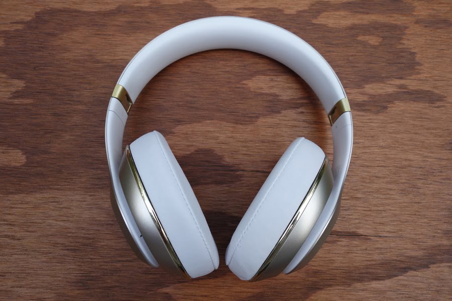 Beats Studio Wireless Over-Ear Headphones Review 16 Beats Studio Wireless Headphones