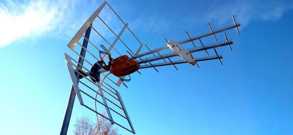 10 Best Long Range TV Antennas in 2025
