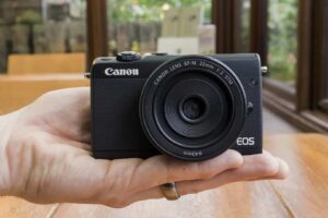 Canon EOS m100 Review