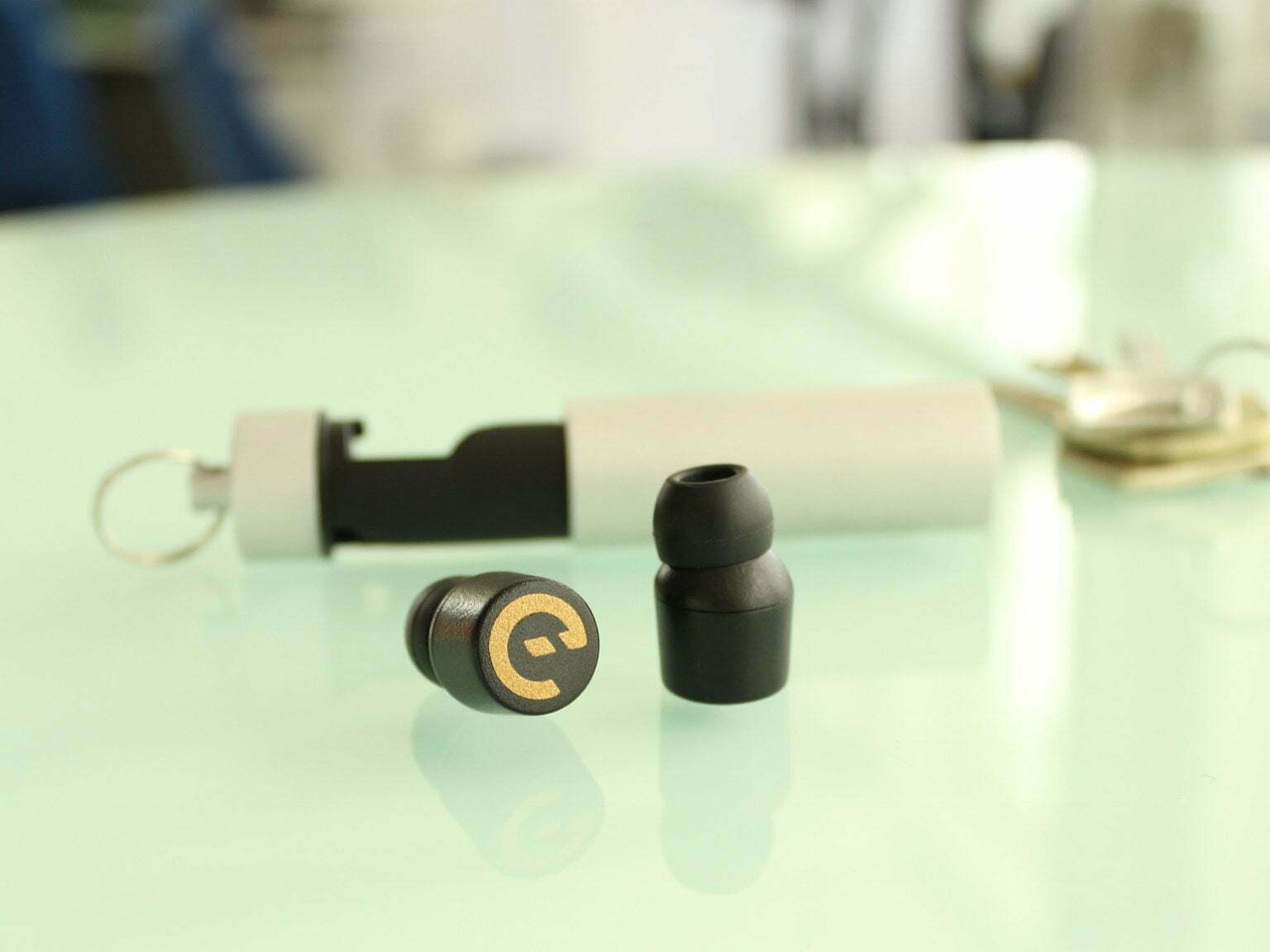 Earin Review: Wireless Earbuds Done Right…Almost