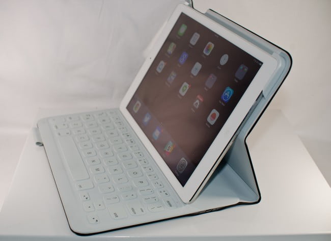 Logitech FabricSkin Air-0239