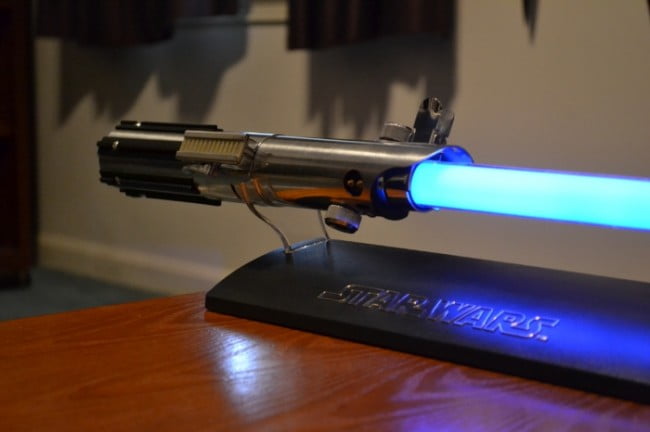 8 Actual Working Star Wars Lightsabers (list)