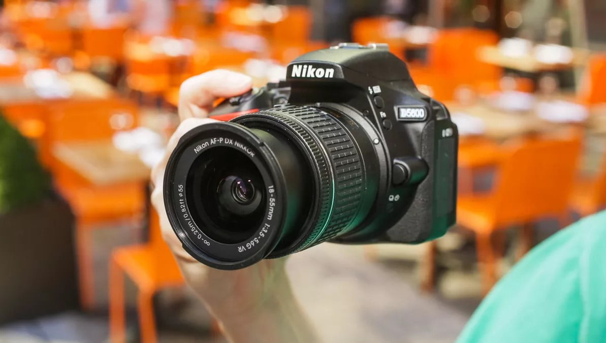 Nikon D5600 Digital SLR Camera Review