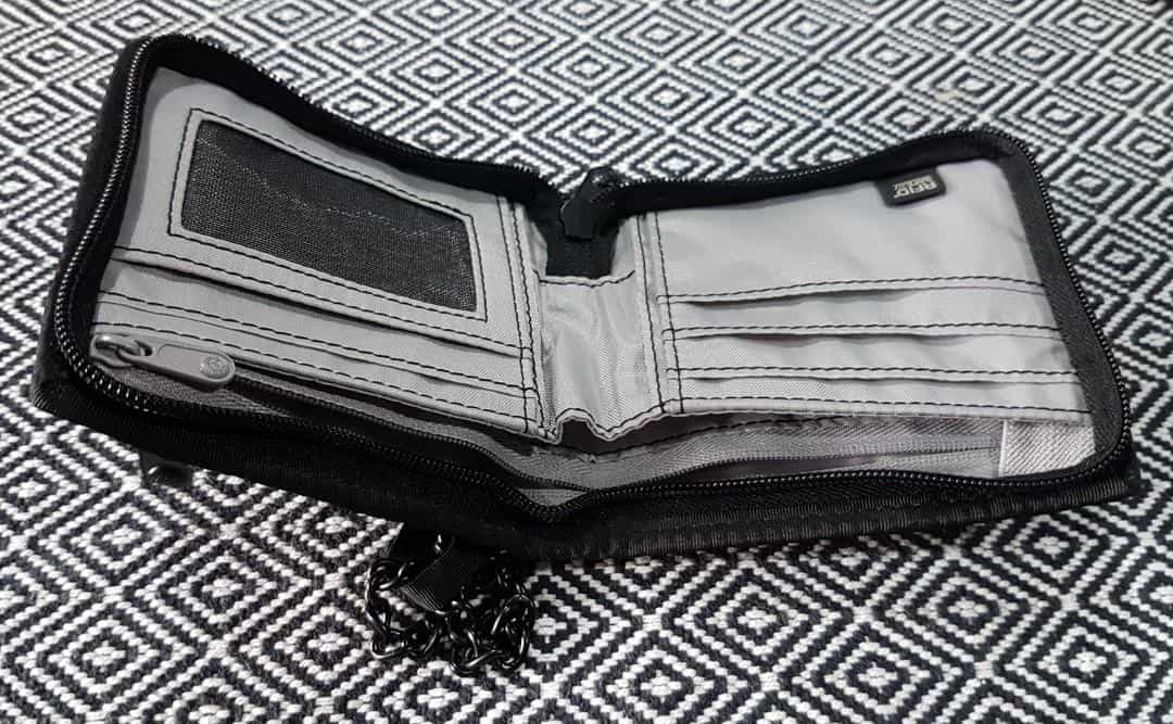Pacsafe RFIDsafe Z100 Review