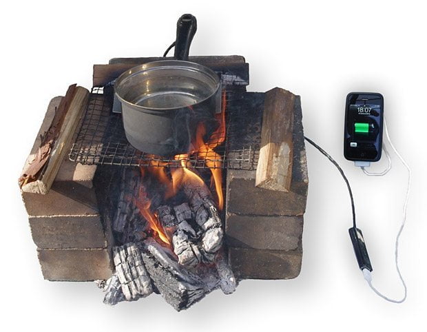 Pan Charger: Power your iPhone with Boiling Water