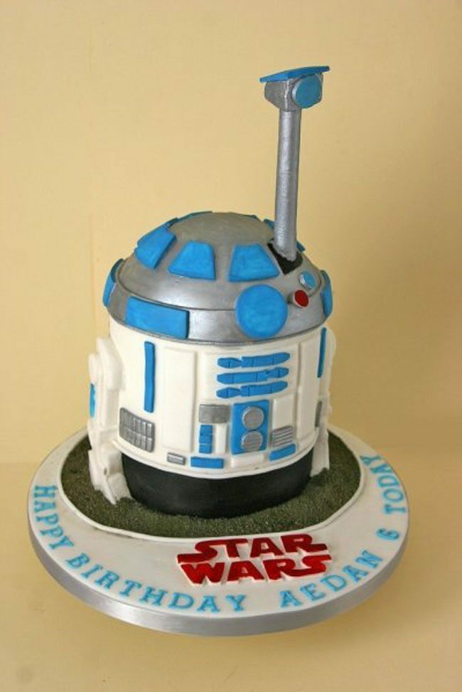 35 Top Star Wars Cakes (list/pics)