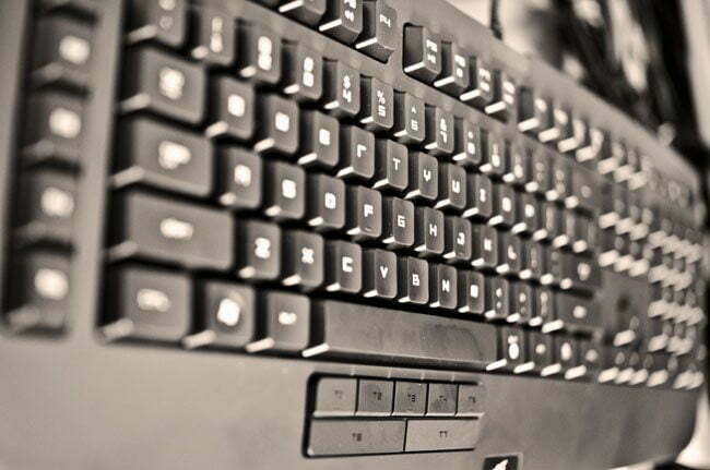 Razer Anansi MMO Gaming Keyboard Review
