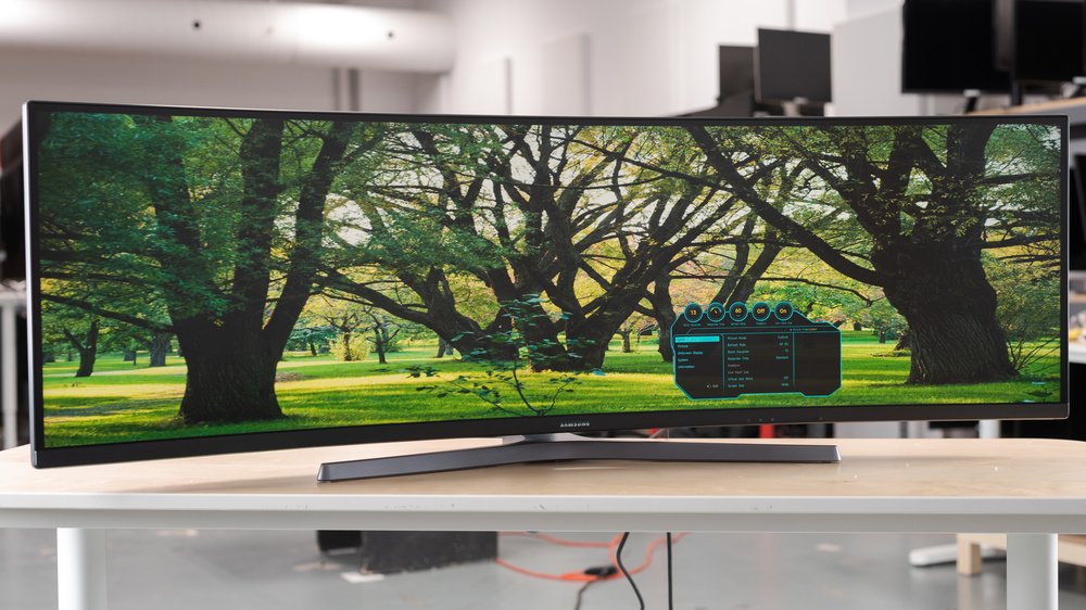 Samsung CRG9 Review