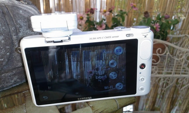 Samsung NX2000 LCD