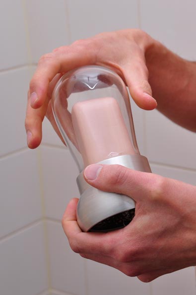 Soap Flakes' Soap Shredder Negates Liquid Soap