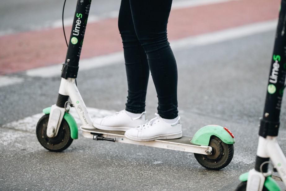 Best Electric Scooters with Suspensions in 2024