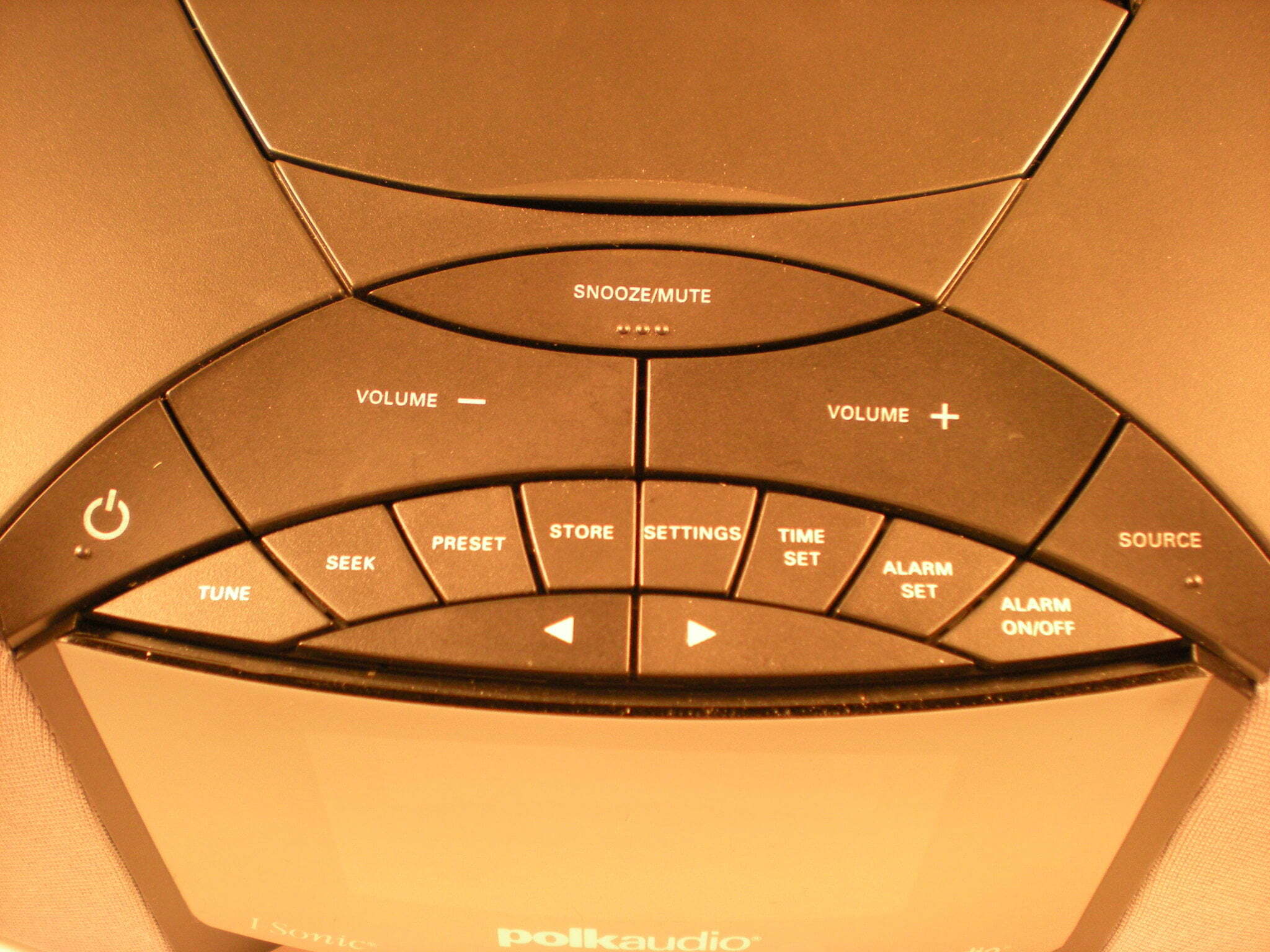 Polk Audio I-Sonic HD Radio And iPod Speaker System Review