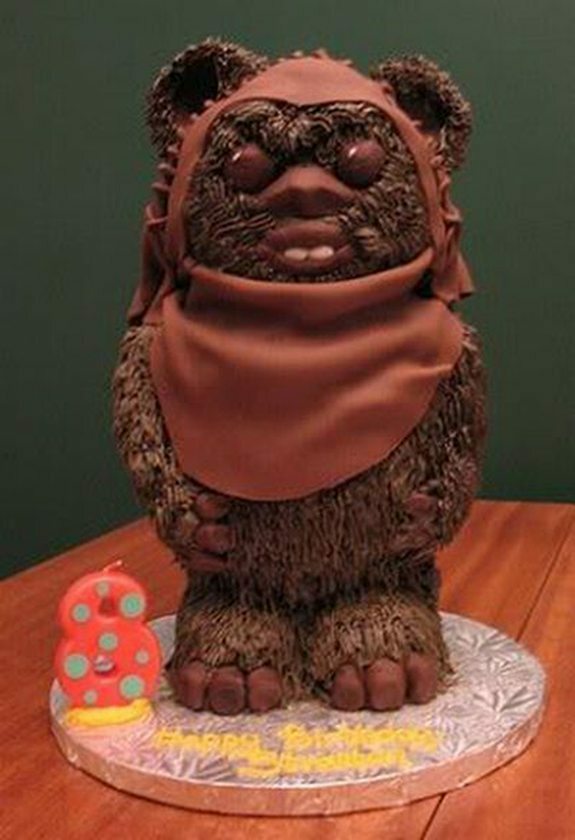 35 Top Star Wars Cakes (list/pics)