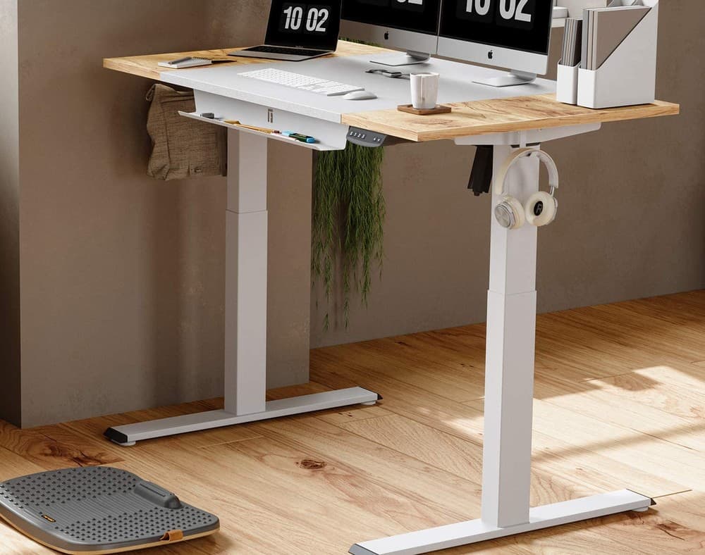 How Long Should You Stand at a Standing Desk?