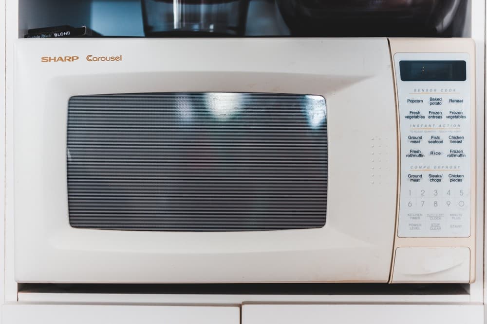 How to Get Rid of Fish Smell in a Microwave