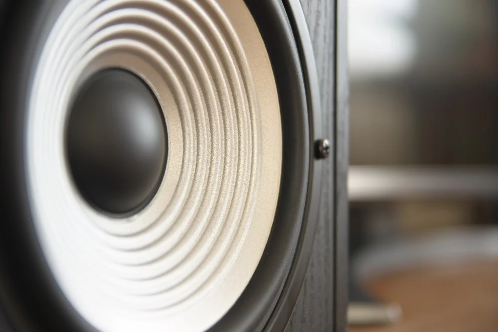 How to Mount Speakers on the Ceiling
