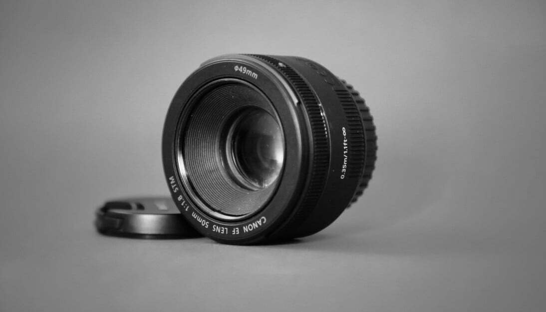 How to Take Close Up Photos With a Digital Camera