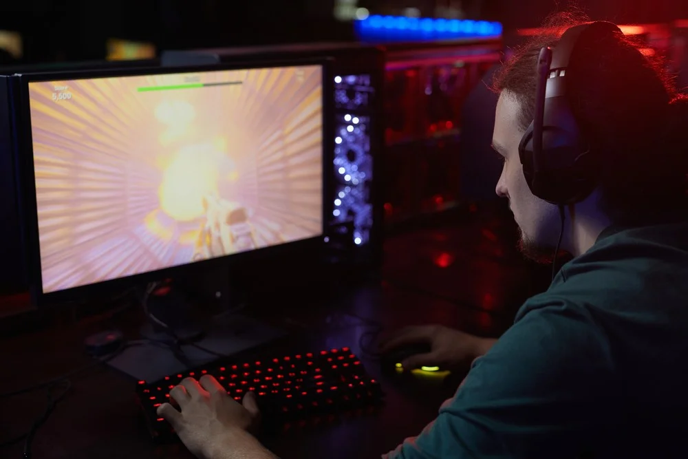 How to Tell If Your Monitor Bottlenecks Your PC Gaming