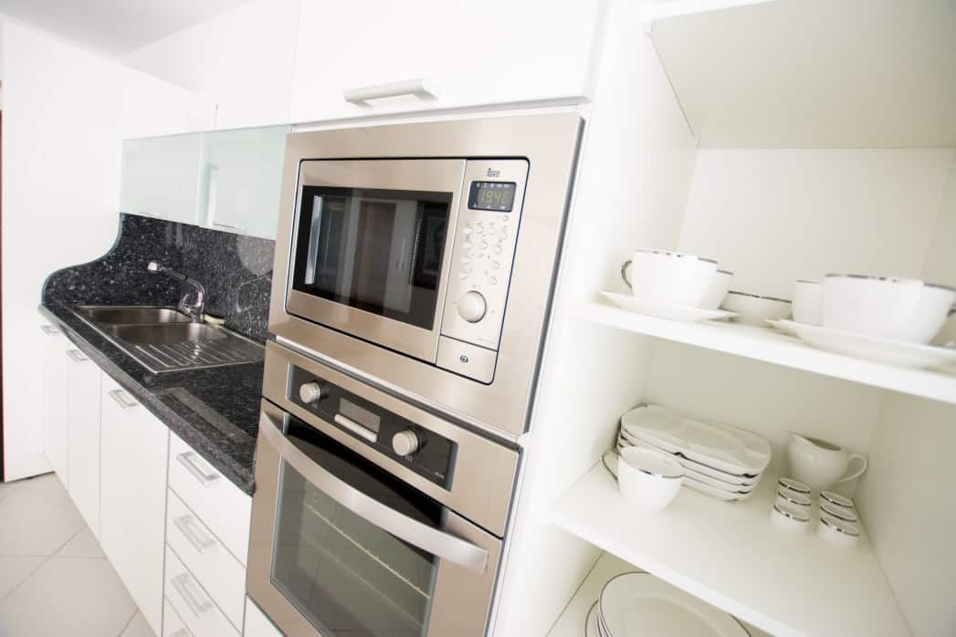How to Use a Microwave Pressure Cooker