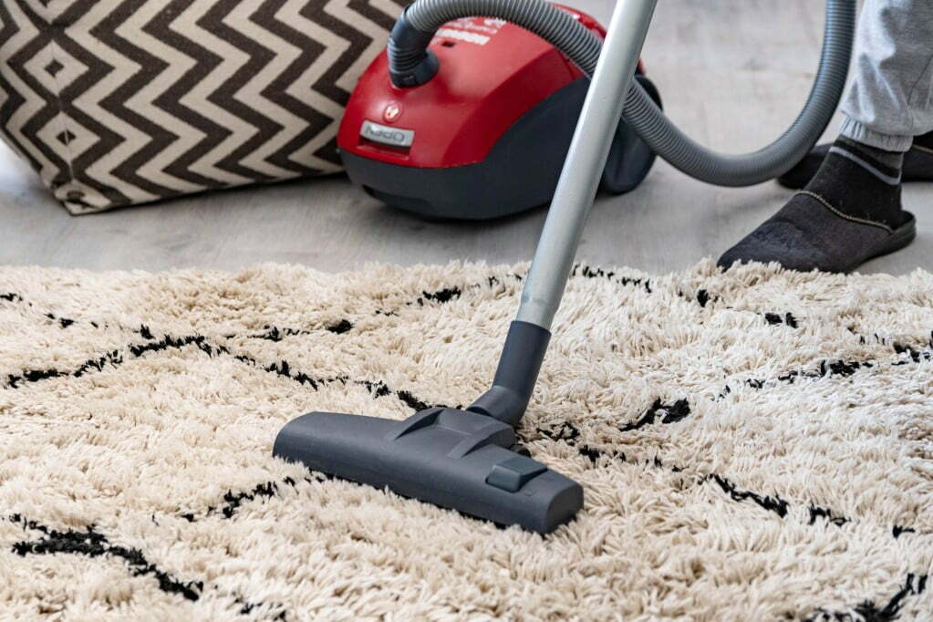 How to Vacuum a Carpet