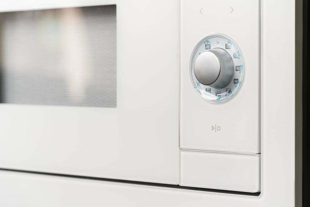 Microwave Handle vs Push Button