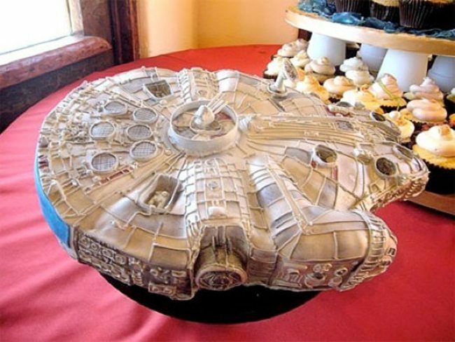 35 Top Star Wars Cakes (list/pics)