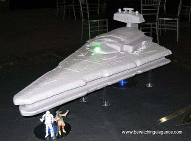 35 Top Star Wars Cakes (list/pics)