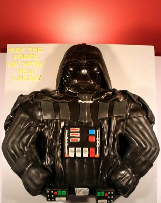 35 Top Star Wars Cakes (list/pics)