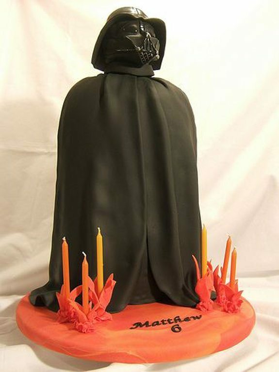 35 Top Star Wars Cakes (list/pics)