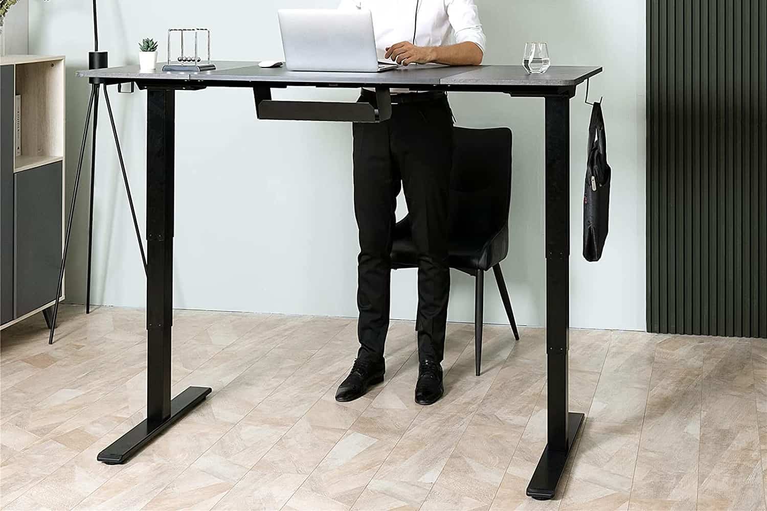 Why Do I Need a Footrest for my Standing Desk Footrail?